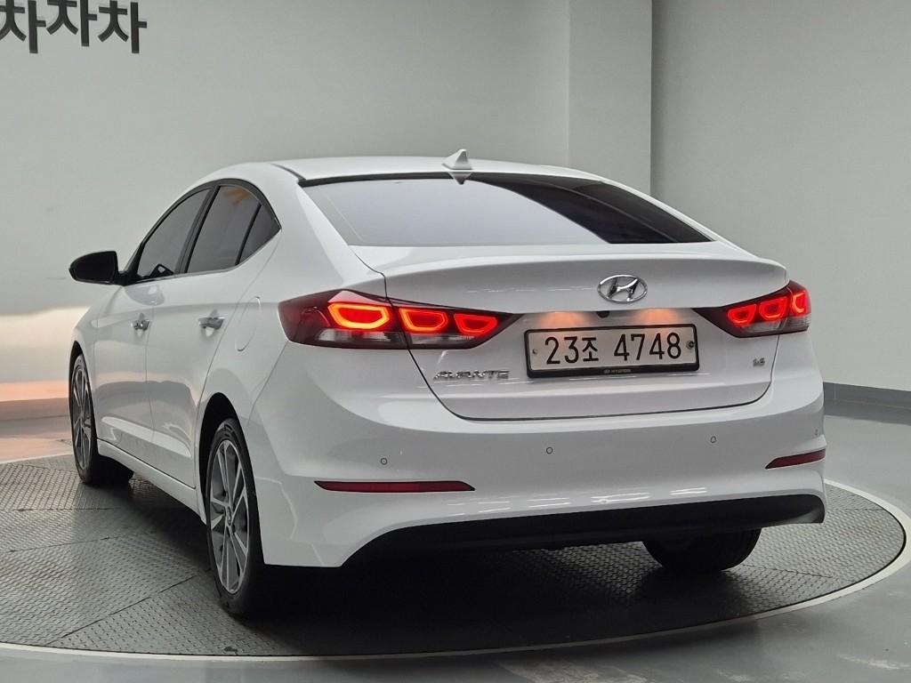 2018 HYUNDAI AVANTE AD 