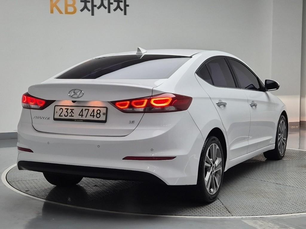 2018 HYUNDAI AVANTE AD 