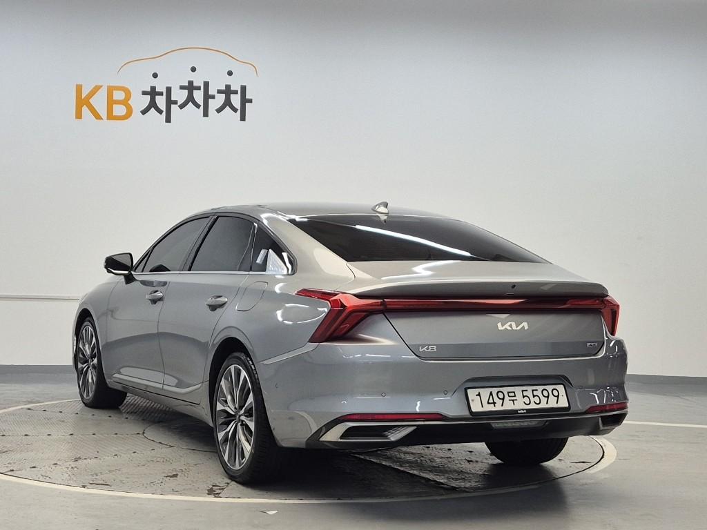 2022 KIA K8 