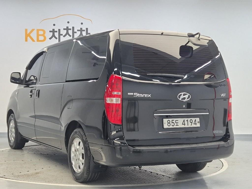 2015 HYUNDAI GRAND STAREX 