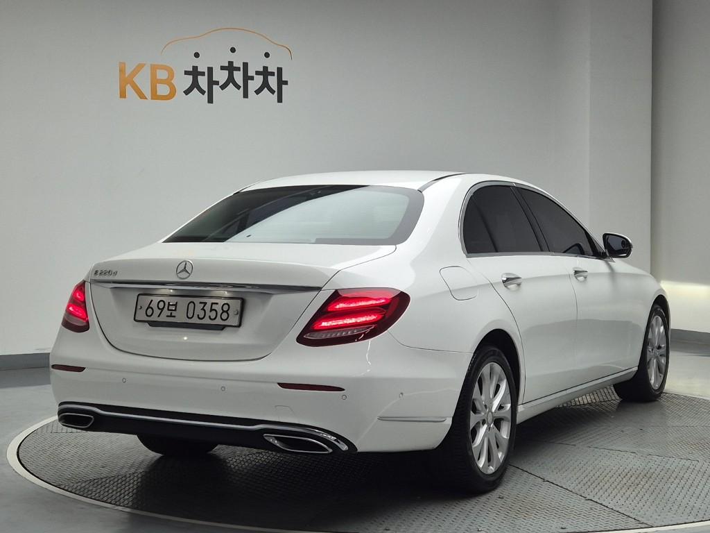 2017 BENZ E CLASS (5Gen) 