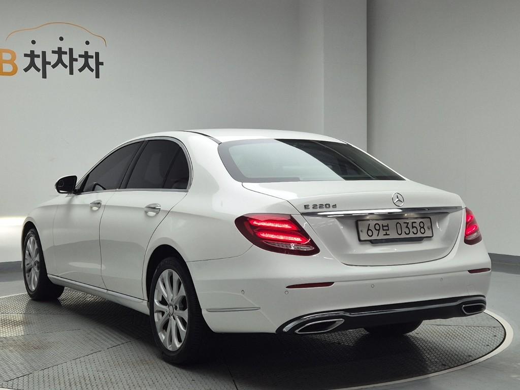 2017 BENZ E CLASS (5Gen) 