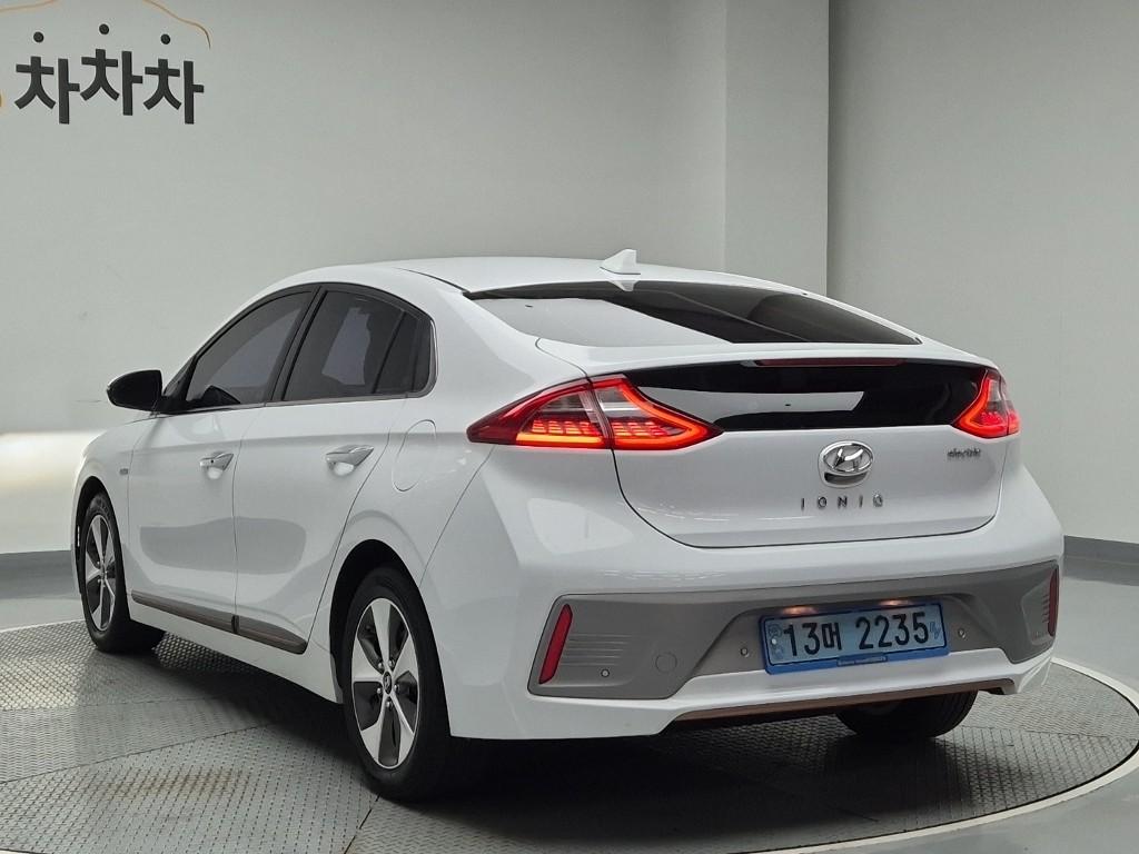 2018 HYUNDAI IONIQ Electric 