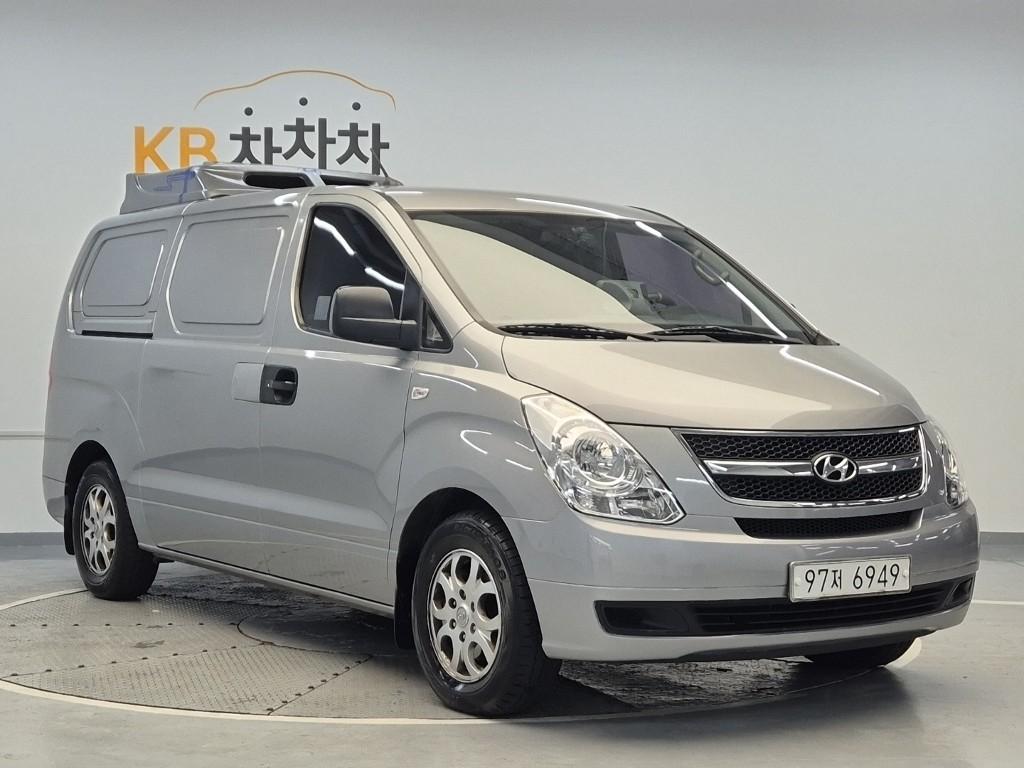 2011 HYUNDAI GRAND STAREX 