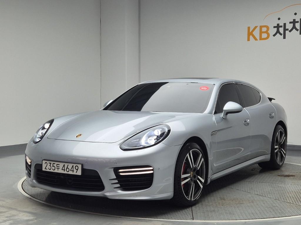 2014 PORSCHE PANAMERA 