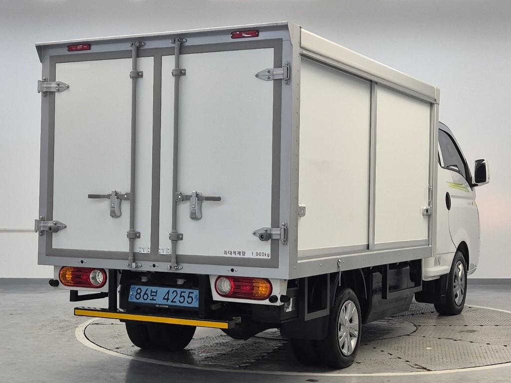 2023 HYUNDAI PORTER II ELECTRIC 