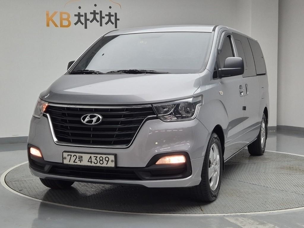 2018 HYUNDAI THE NEW GRAND STAREX 