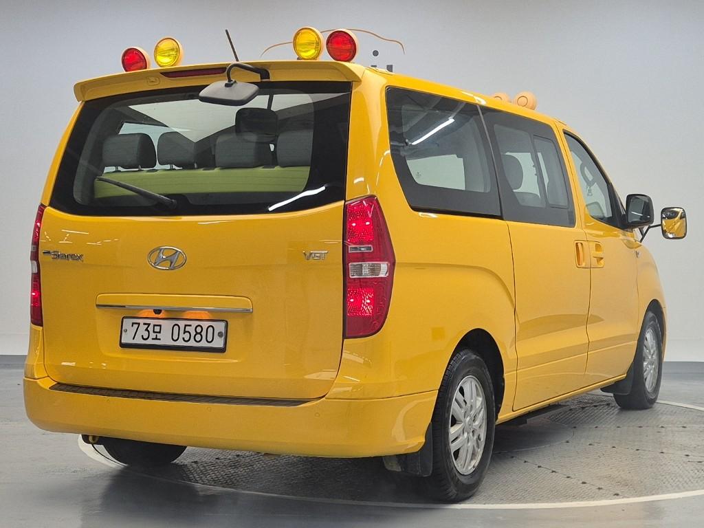 2018 HYUNDAI GRAND STAREX 