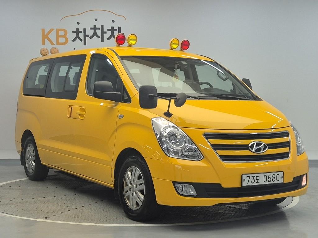 2018 HYUNDAI GRAND STAREX 