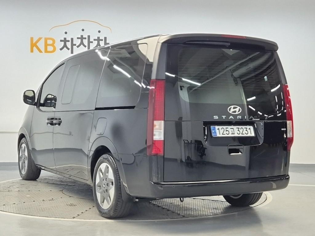 2025 HYUNDAI STARIA 