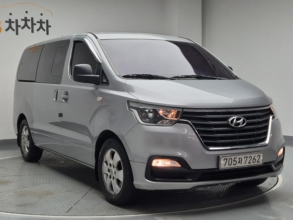 2019 HYUNDAI THE NEW GRAND STAREX 