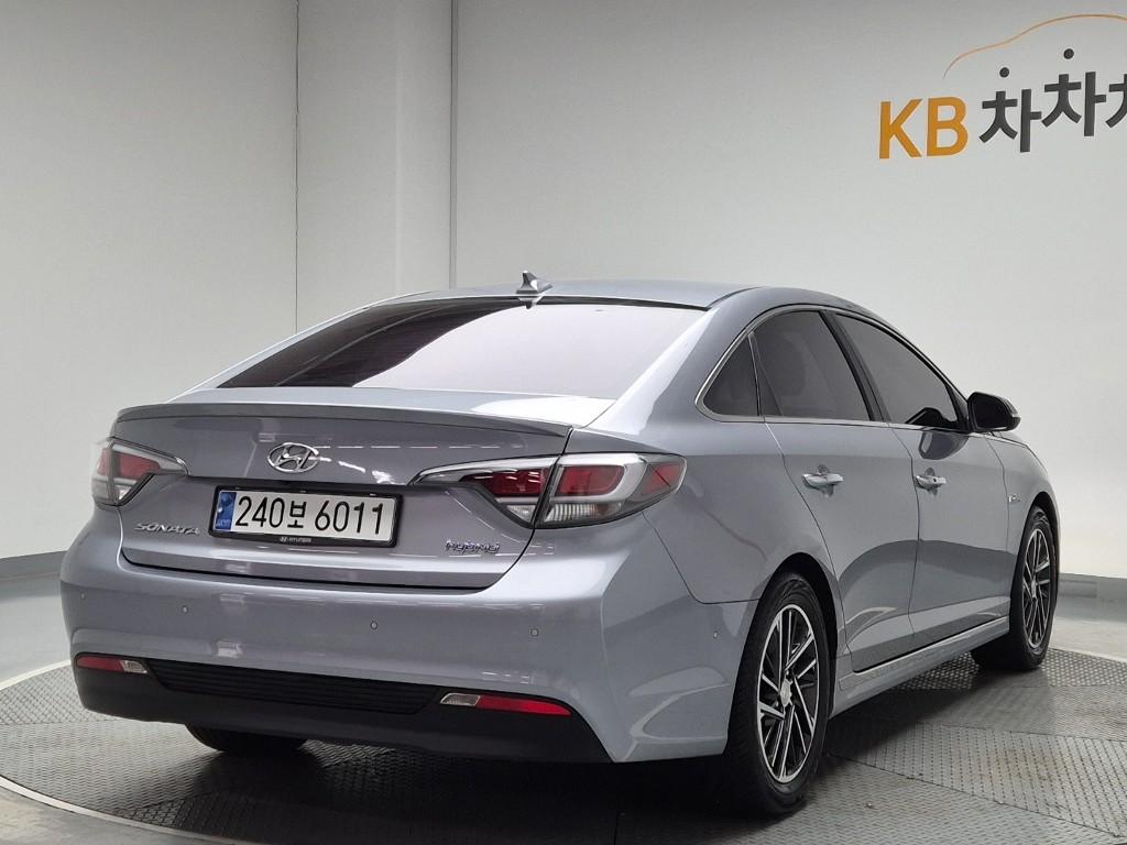 2016 HYUNDAI LF SONATA HYBRID 