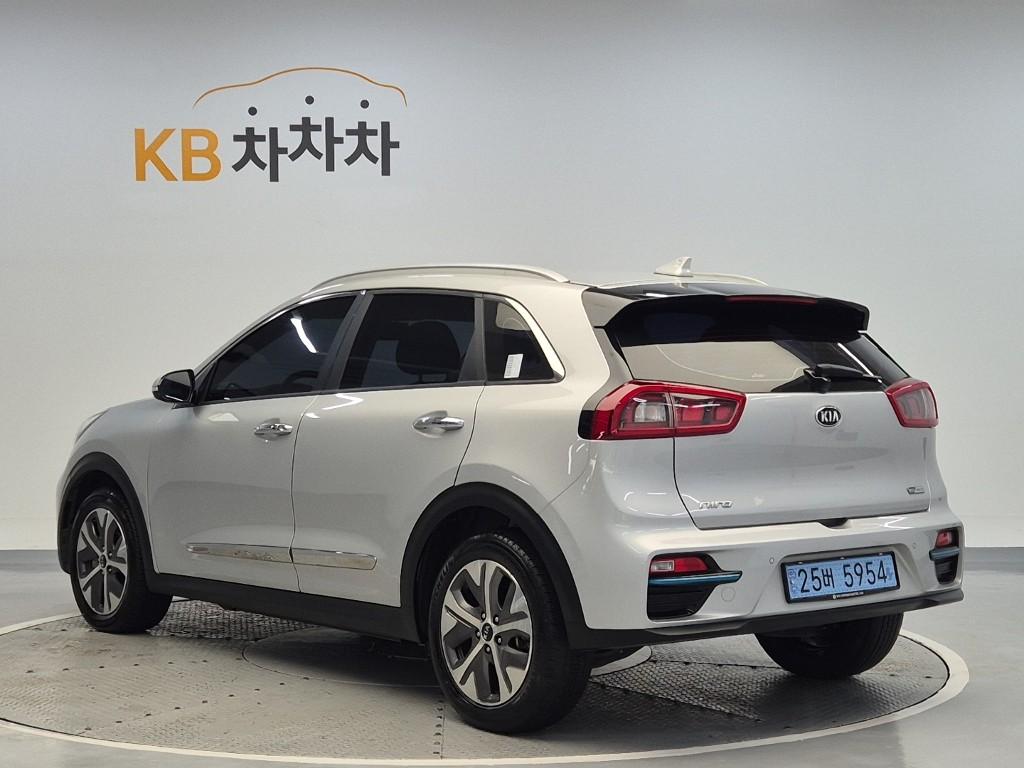 2021 KIA NIRO EV 