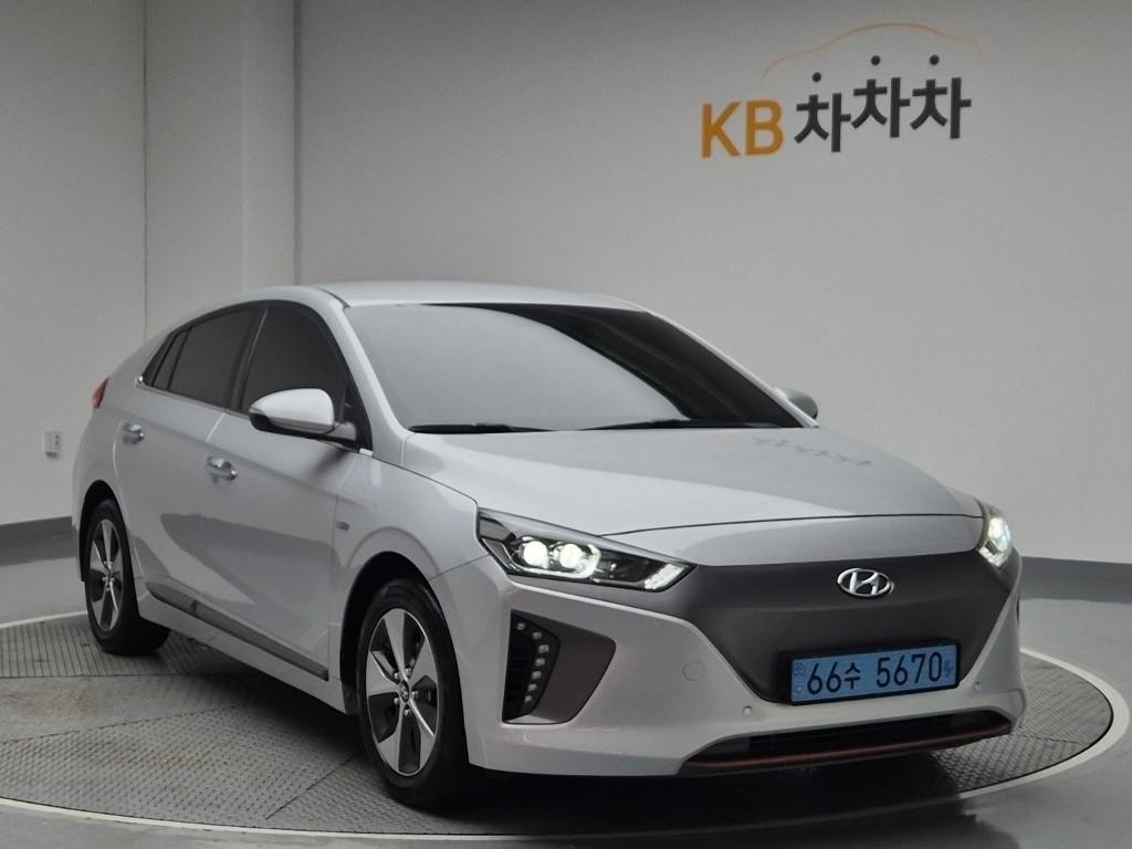 2017 HYUNDAI IONIQ Electric 