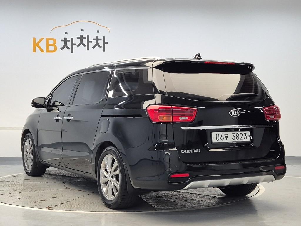 2019 KIA THE NEW CARNIVAL 