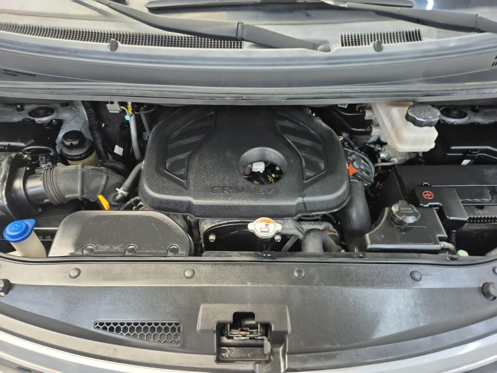 2017 HYUNDAI GRAND STAREX 