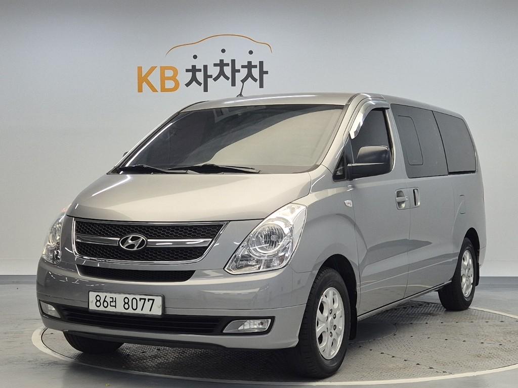 2011 HYUNDAI GRAND STAREX 