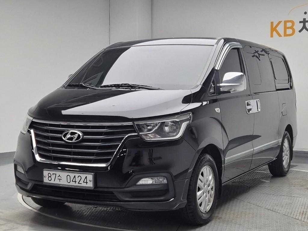 2019 HYUNDAI THE NEW GRAND STAREX 