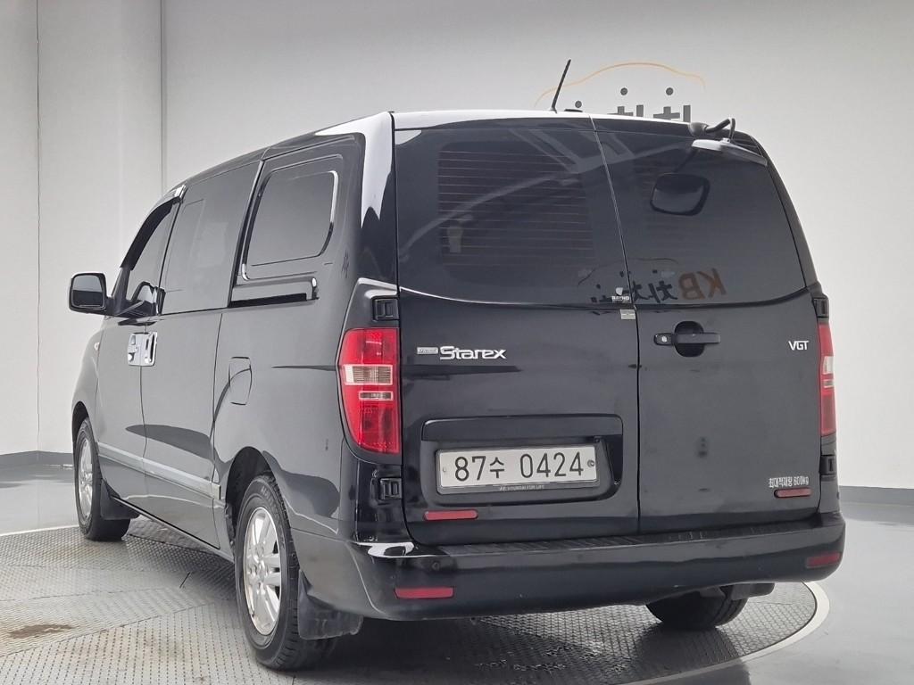 2019 HYUNDAI THE NEW GRAND STAREX 