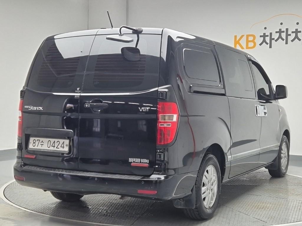 2019 HYUNDAI THE NEW GRAND STAREX 