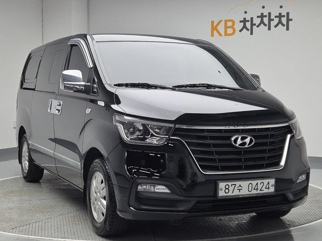2019 HYUNDAI THE NEW GRAND STAREX 