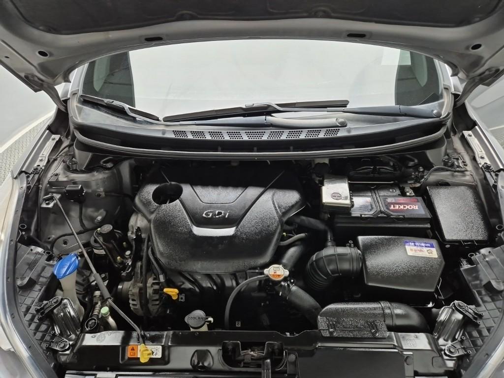 2013 HYUNDAI AVANTE MD 