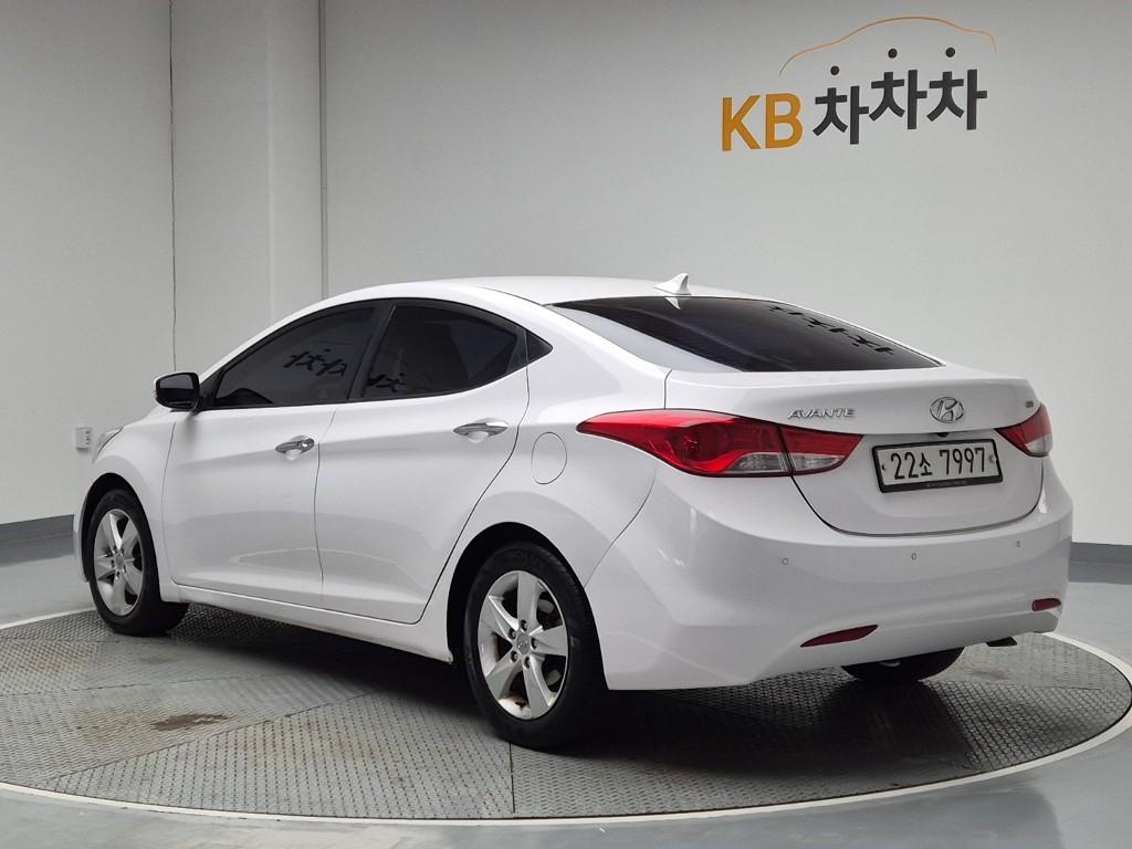 2013 HYUNDAI AVANTE MD 