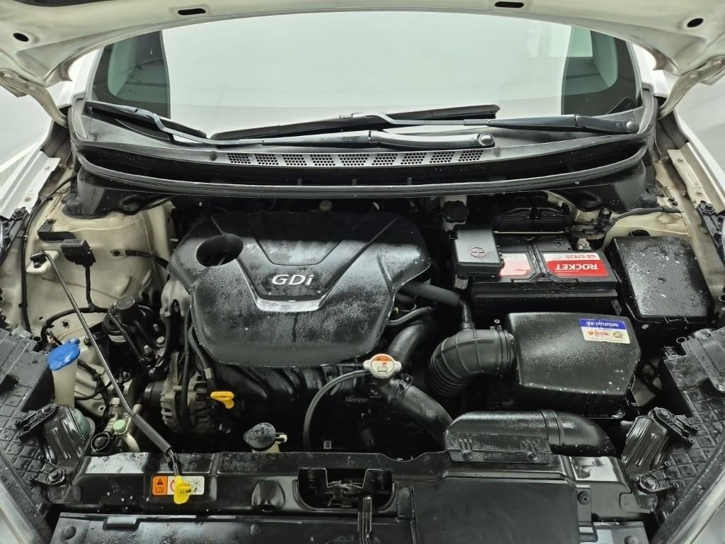 2013 HYUNDAI AVANTE MD 