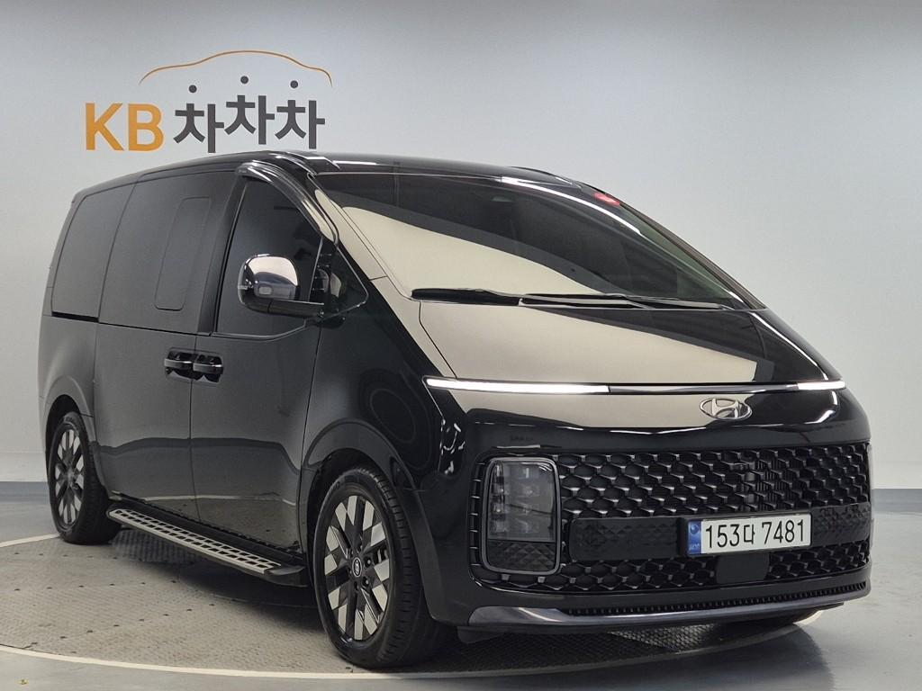 2024 HYUNDAI STARIA 