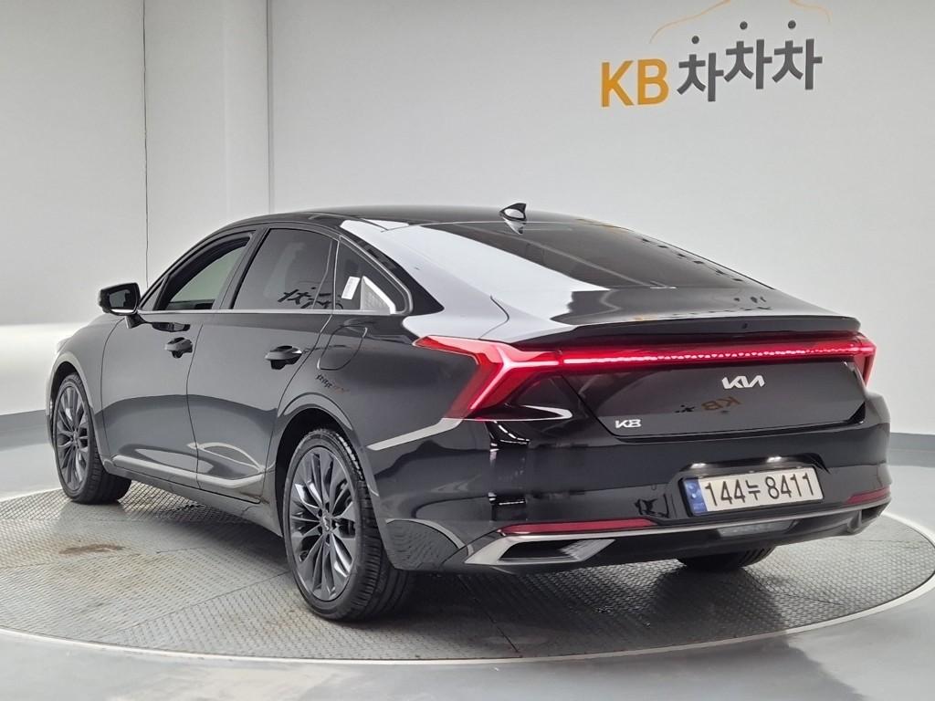 2023 KIA K8 