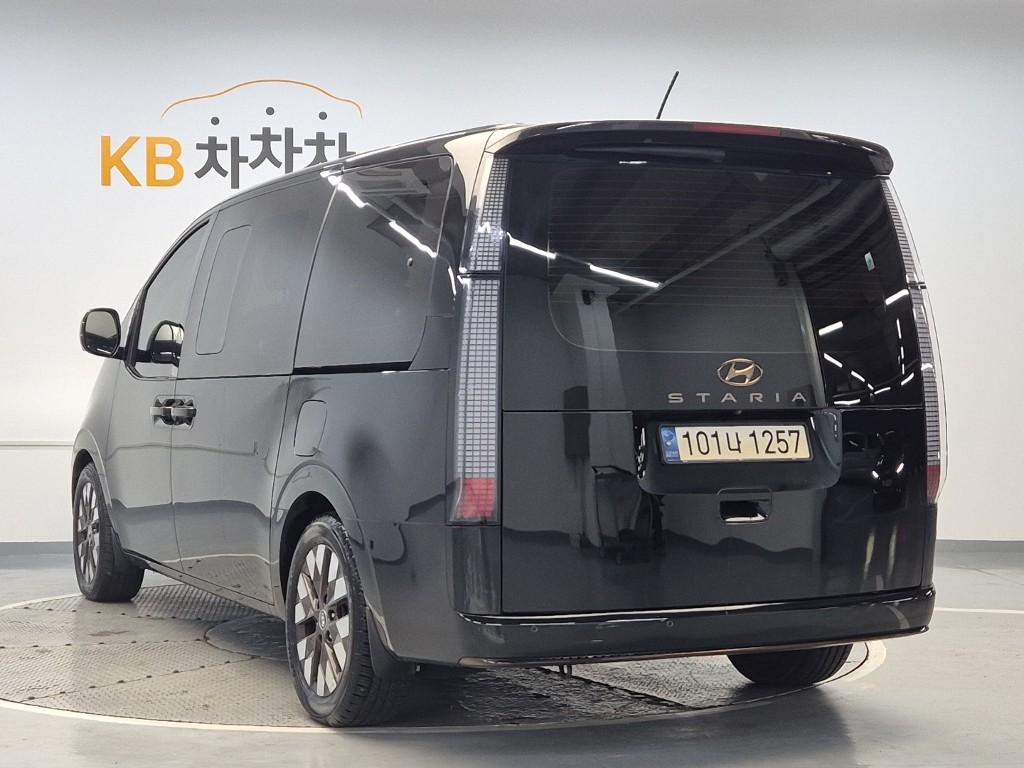 2022 HYUNDAI STARIA 