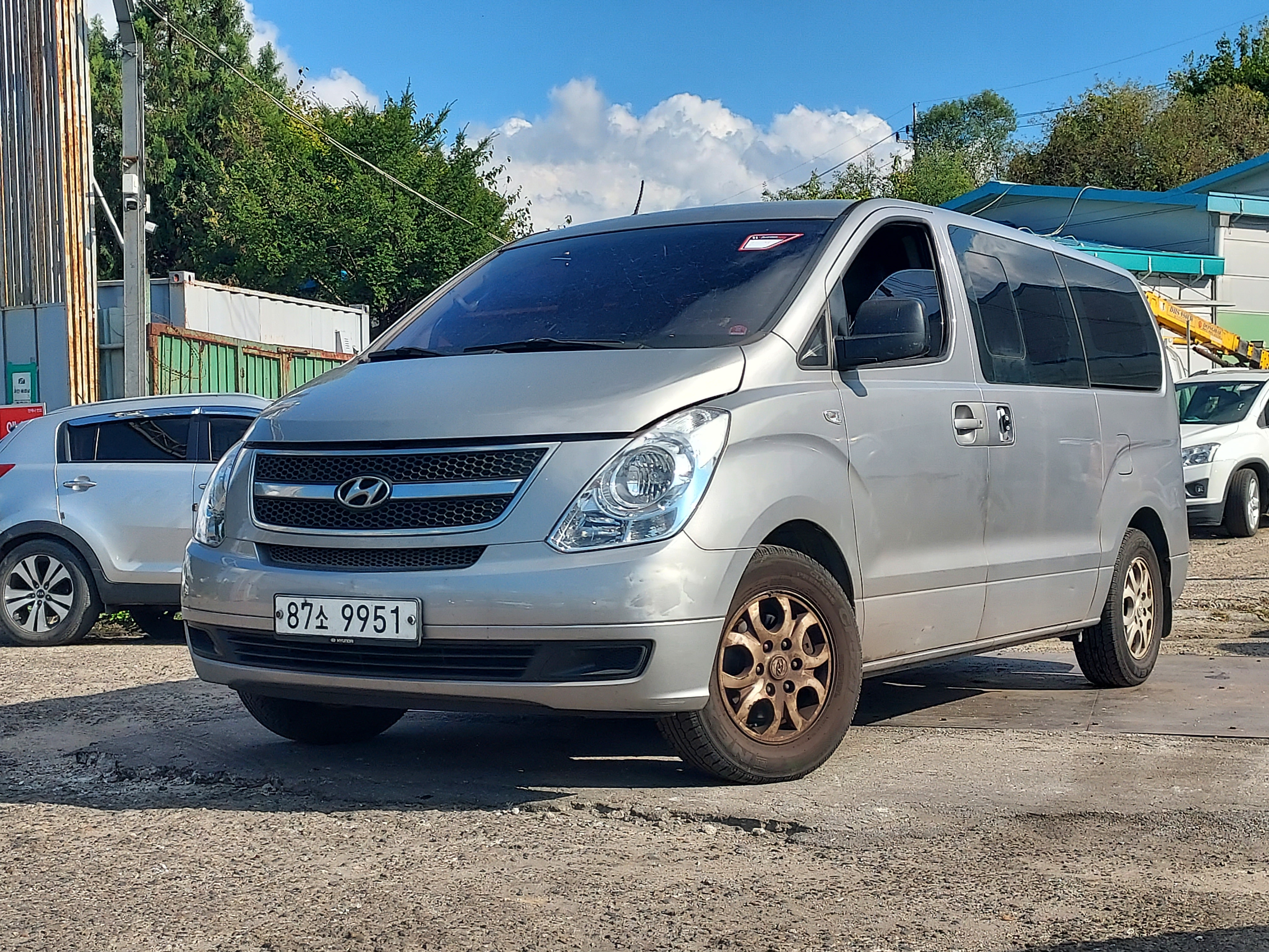 2016 Hyundai Grand Starex