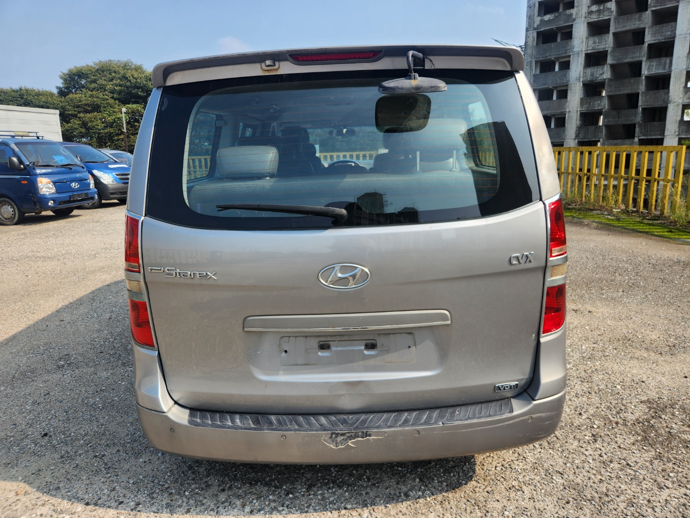2011 Hyundai Grand Starex