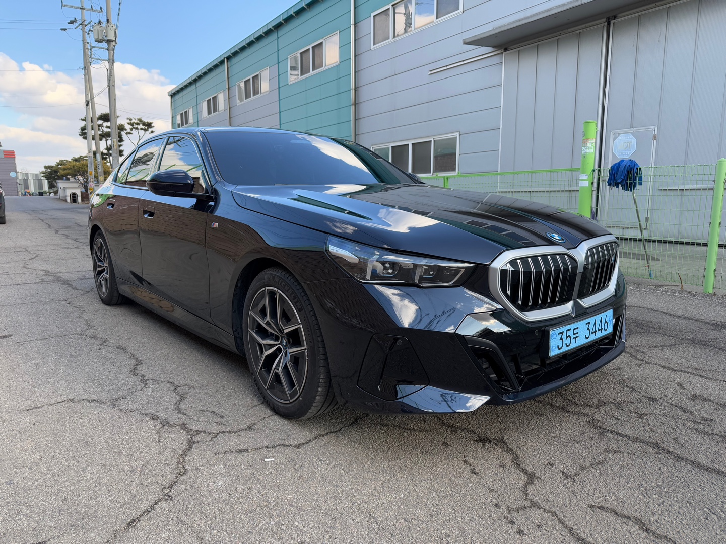 2024 BMW (G60) eDrive 40