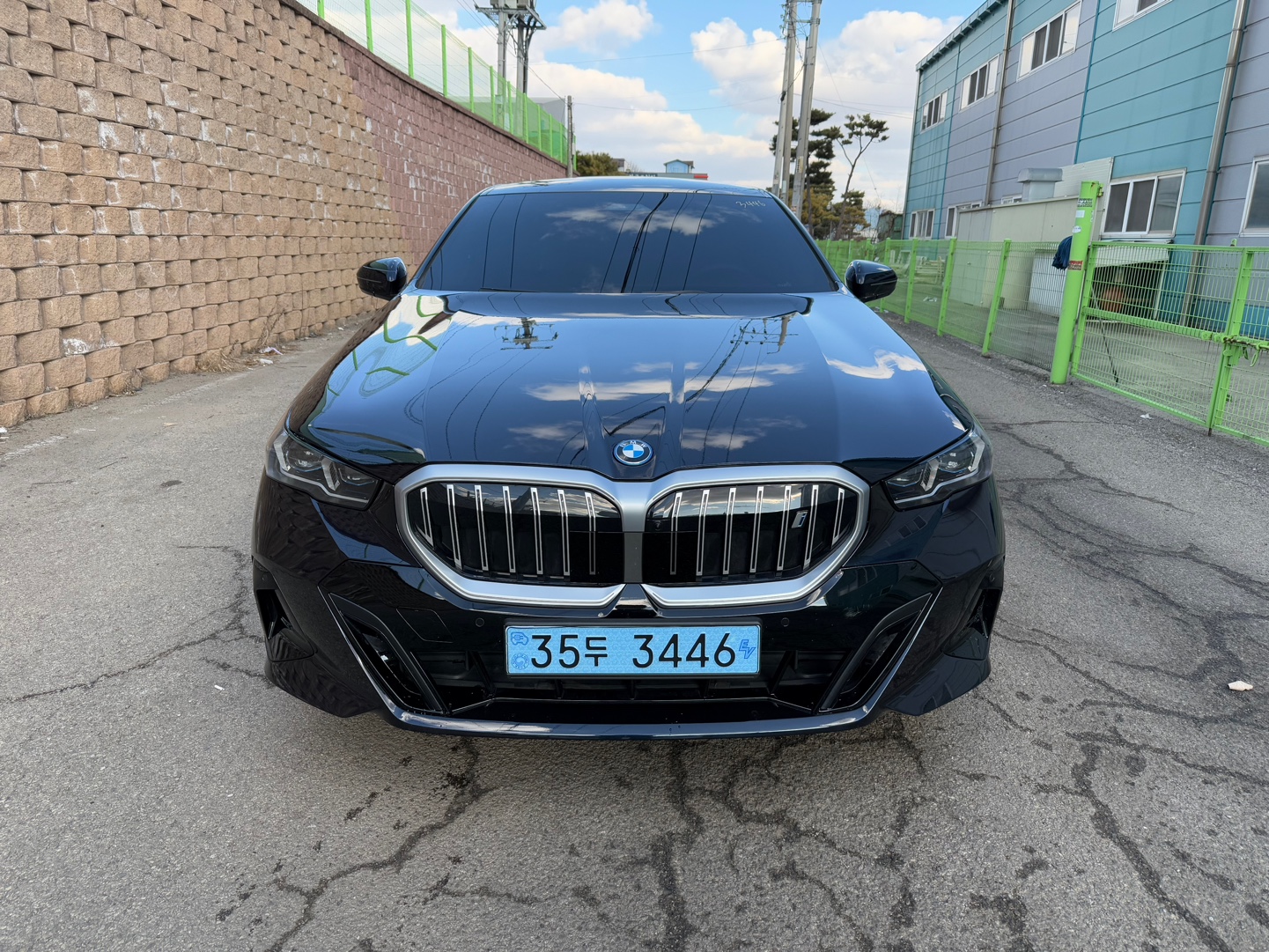 2024 BMW (G60) eDrive 40
