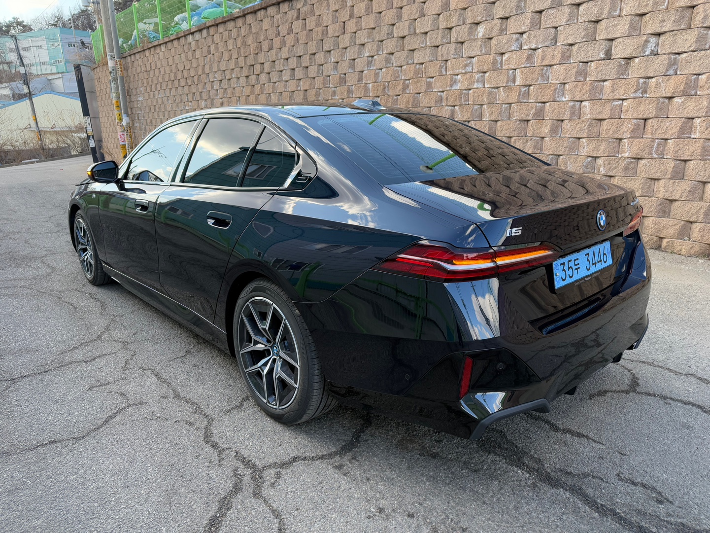 2024 BMW (G60) eDrive 40