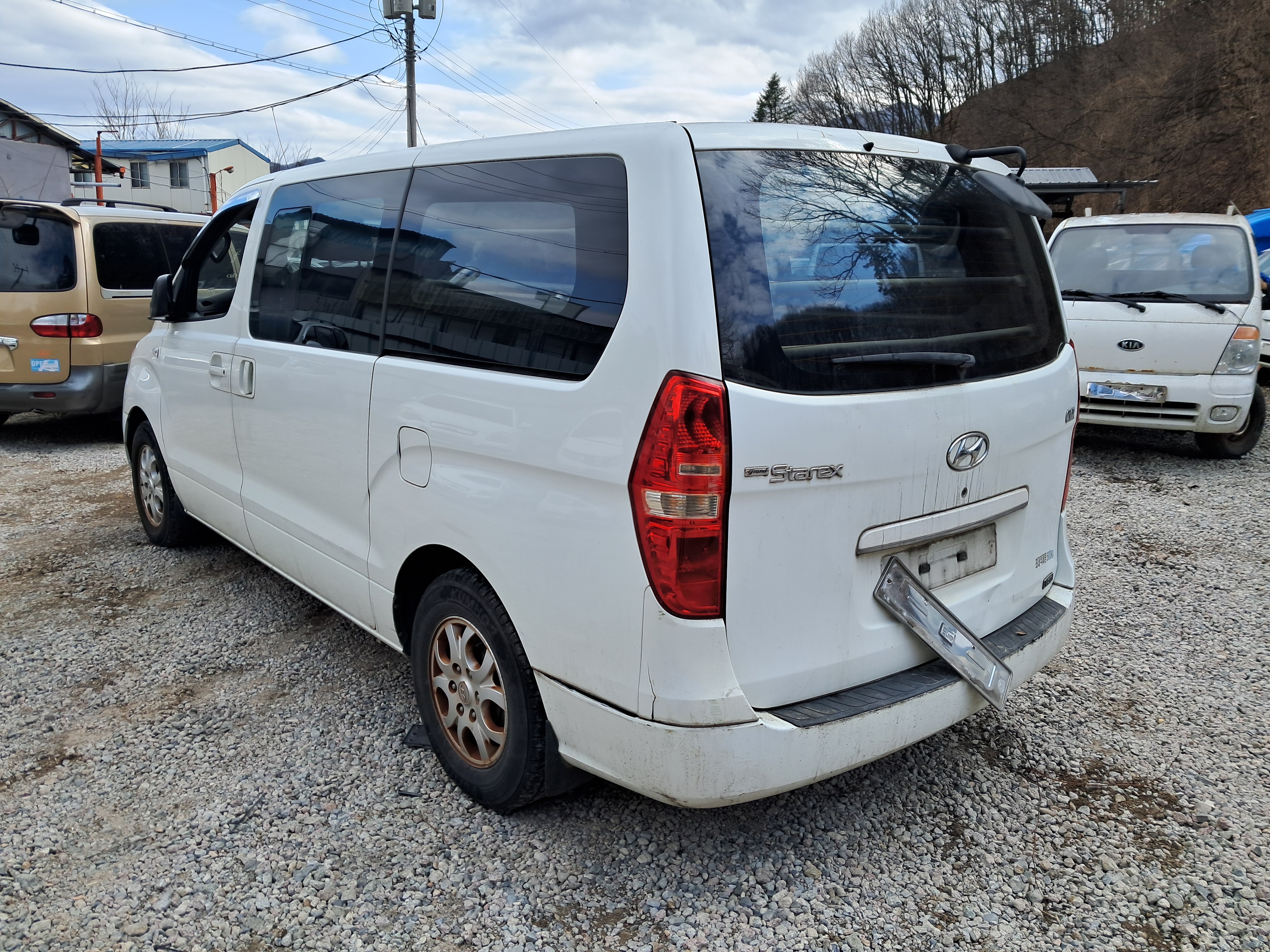 2010 Hyundai Grand Starex