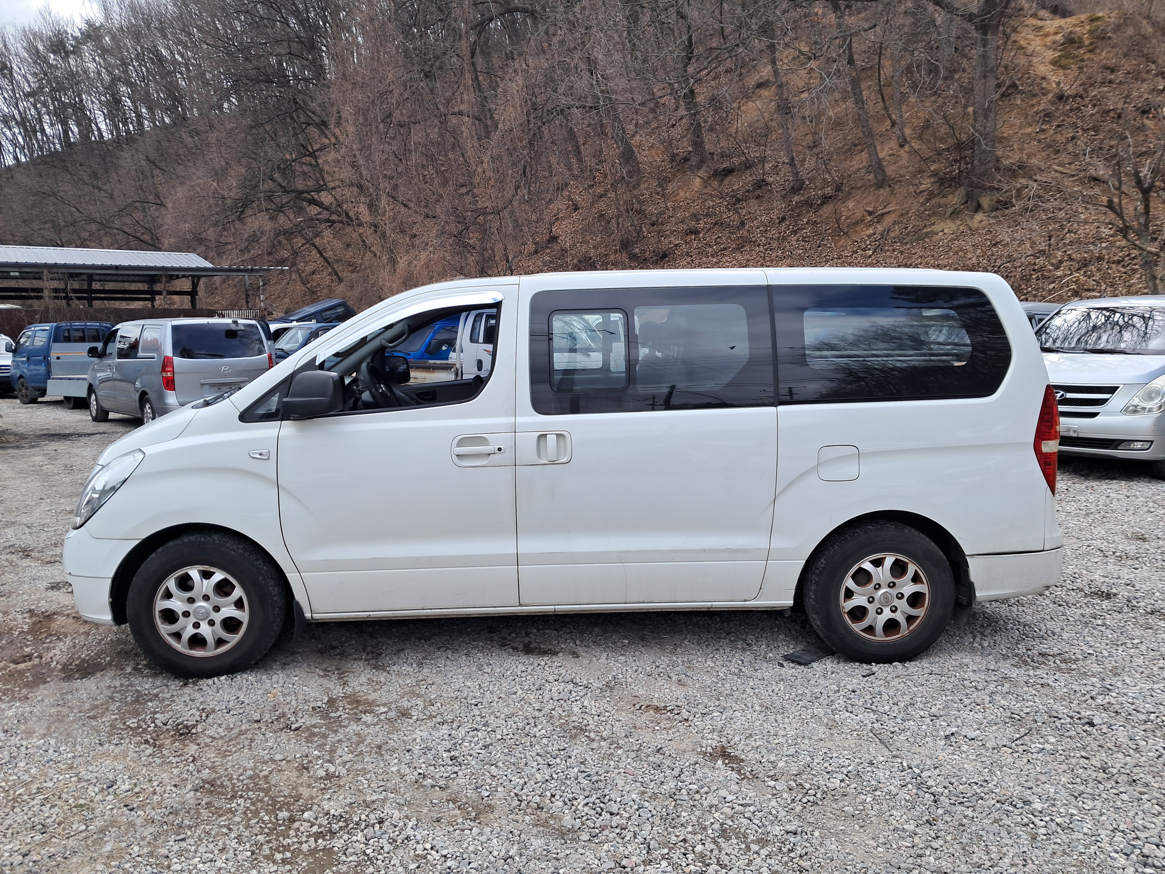 2010 Hyundai Grand Starex