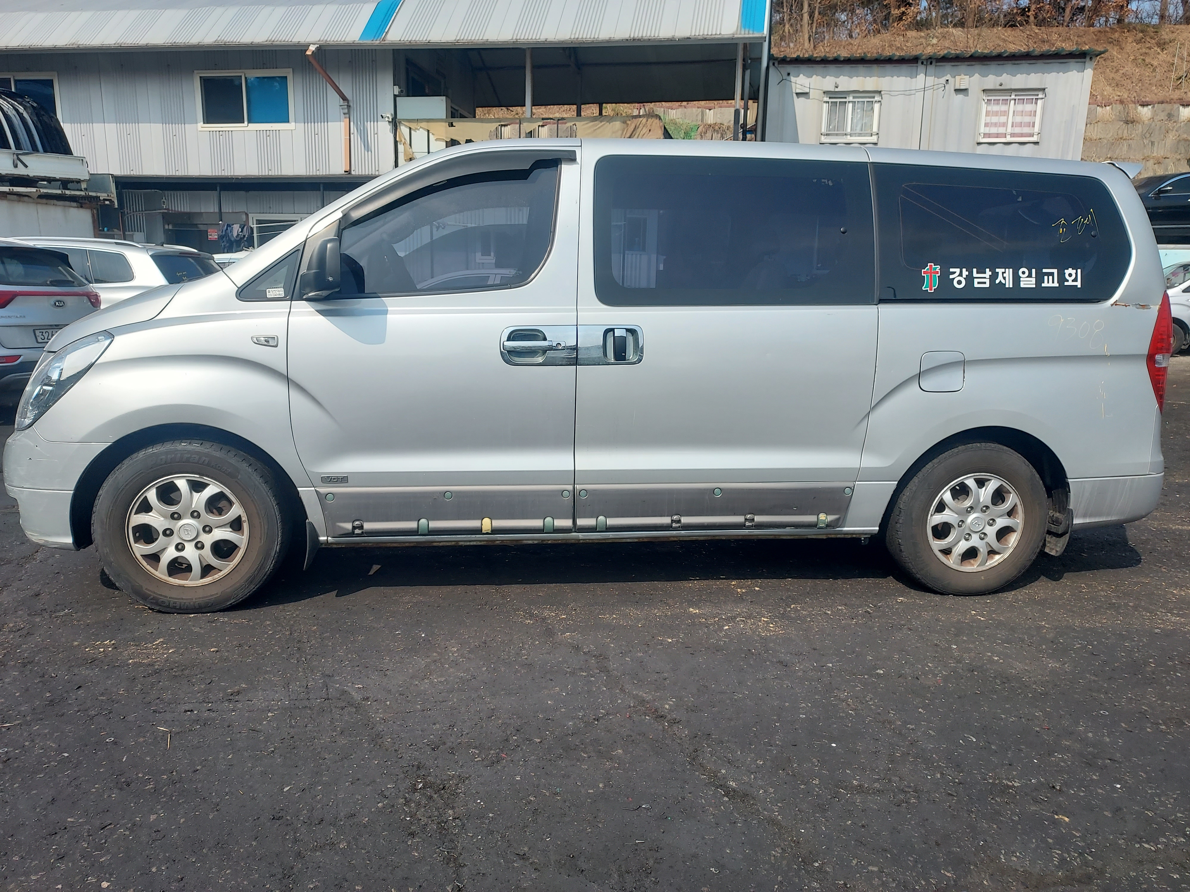 2008 Hyundai Grand Starex