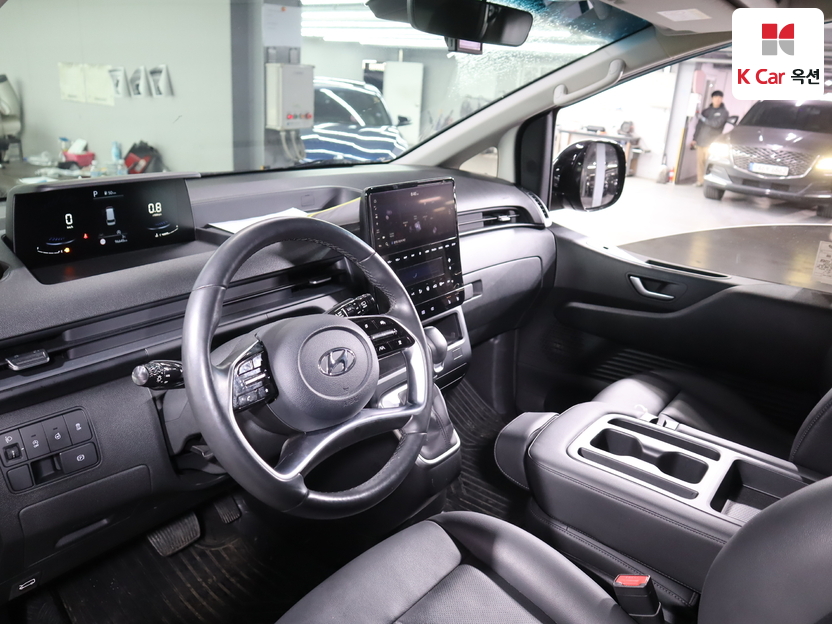2023 Hyundai STARIA