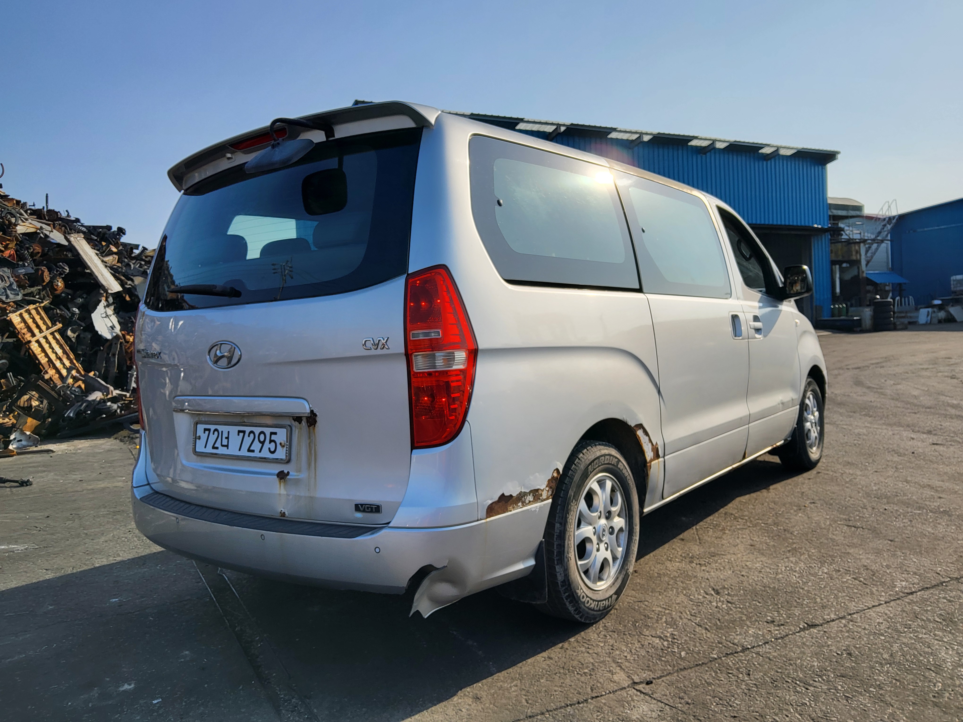 2010 Hyundai Grand Starex