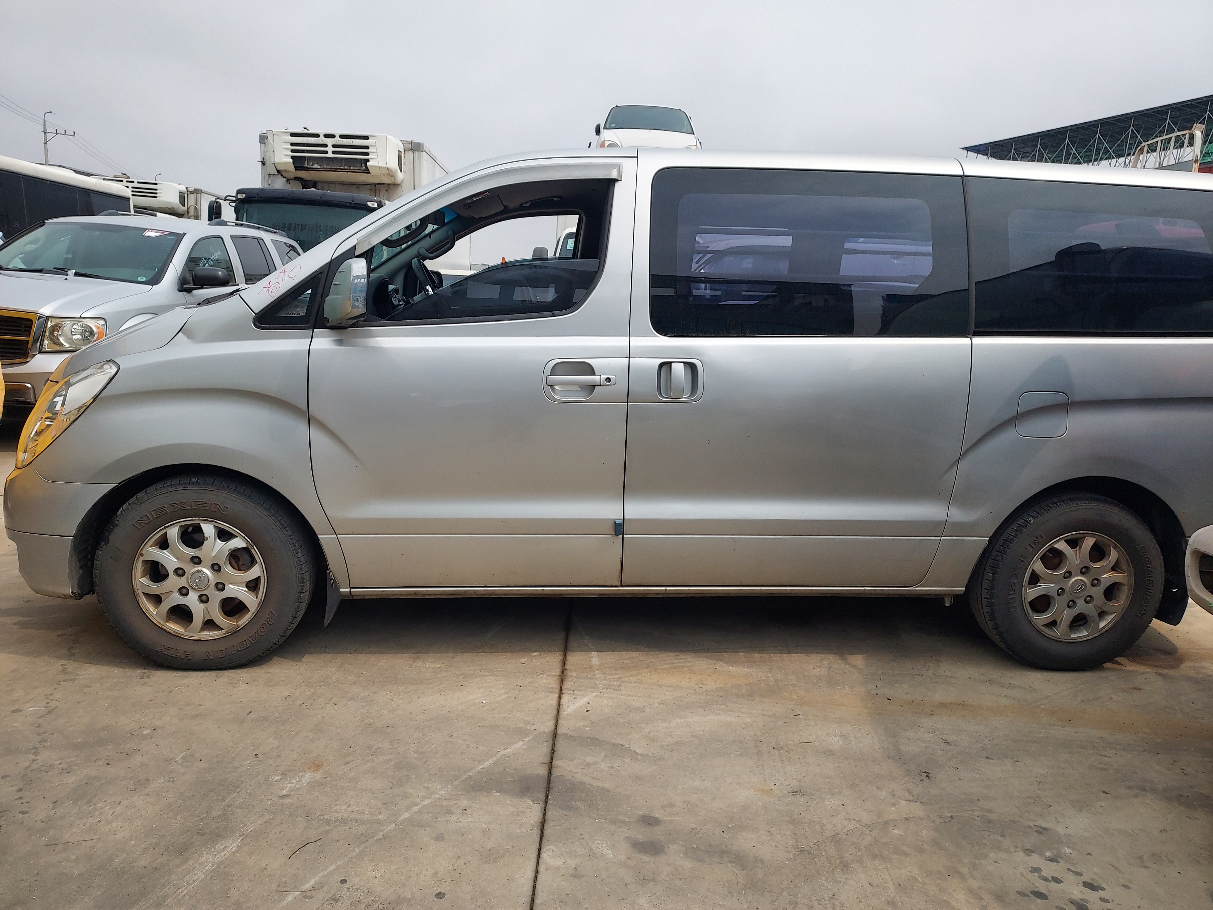 2009 Hyundai Grand Starex