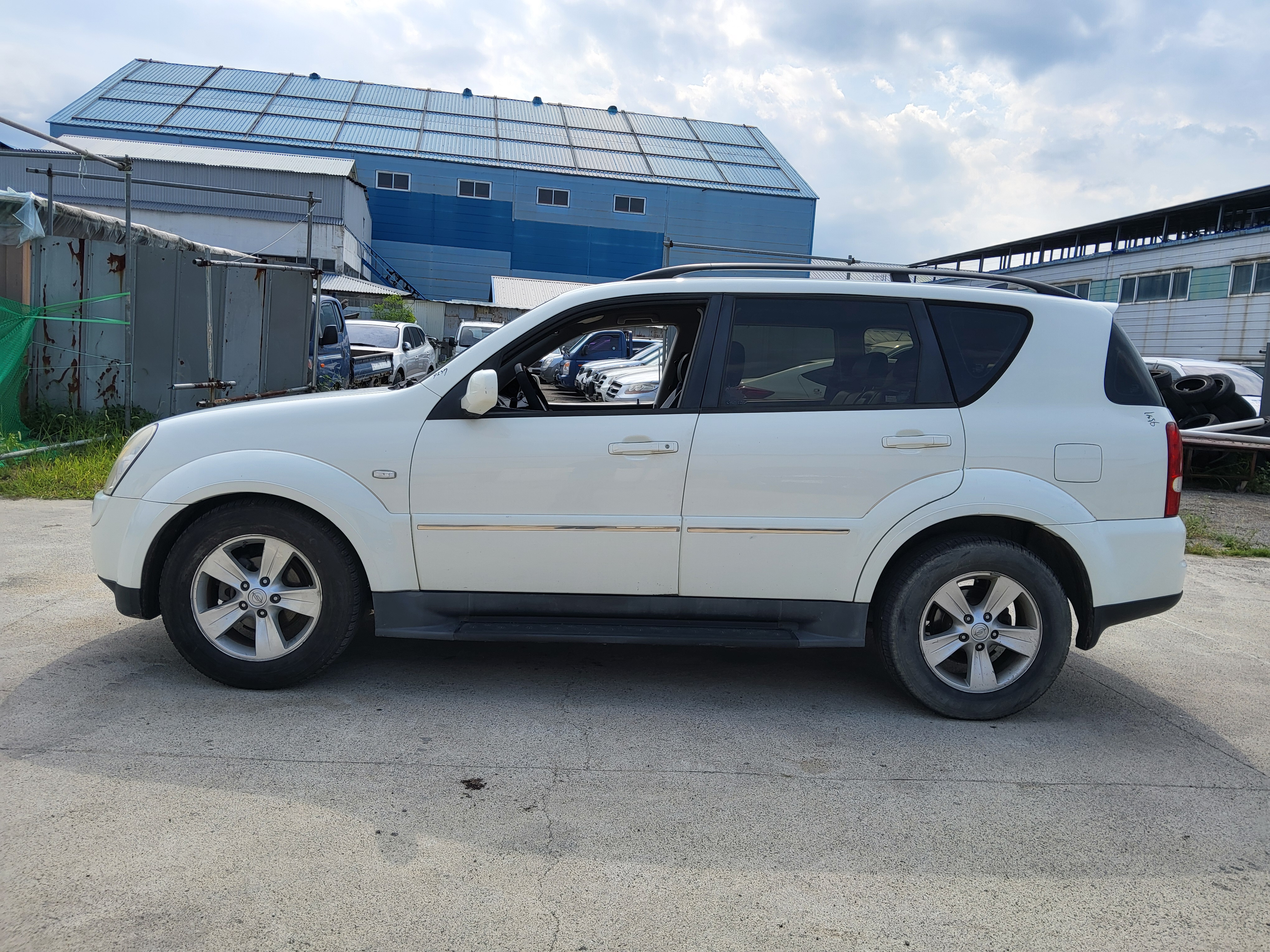 2009 KGM (Ssangyong) Super Rexton
