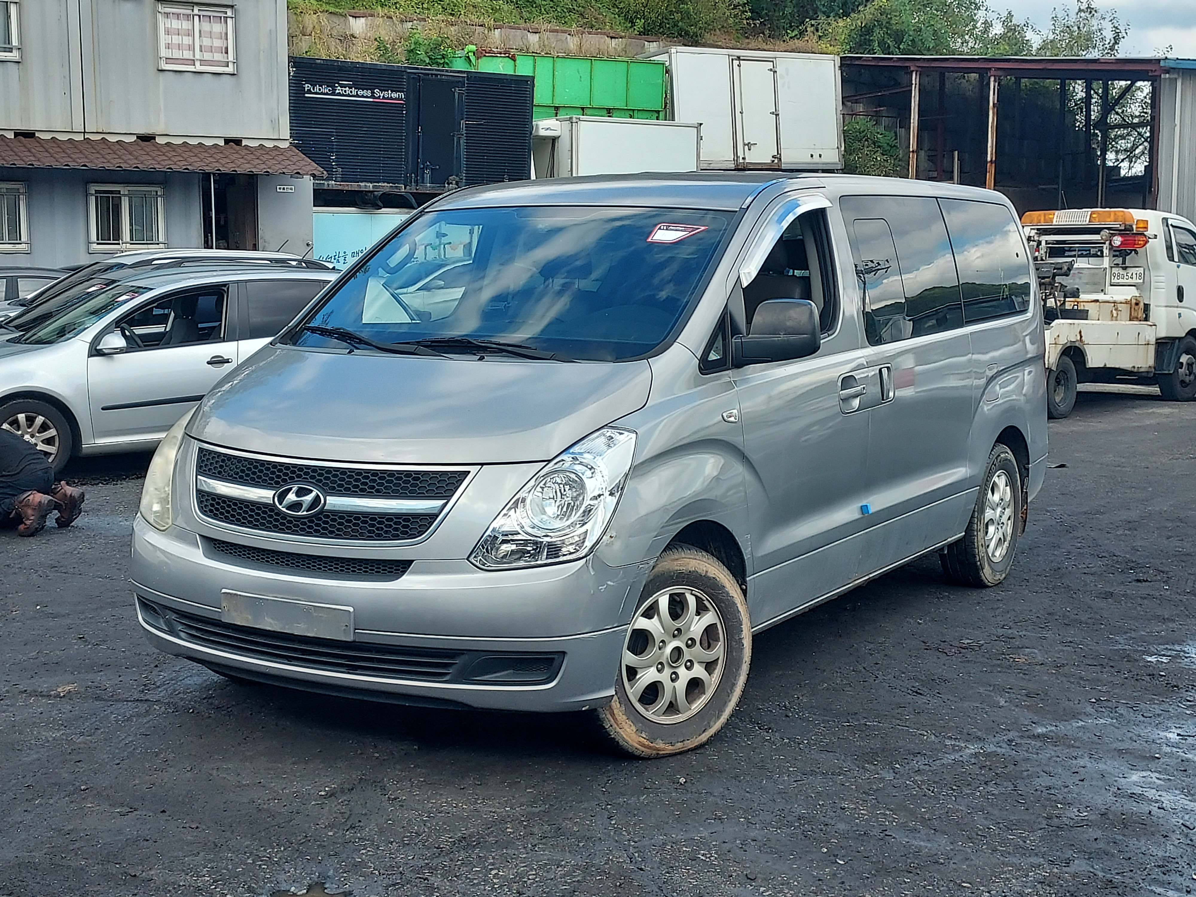 2011 Hyundai Grand Starex