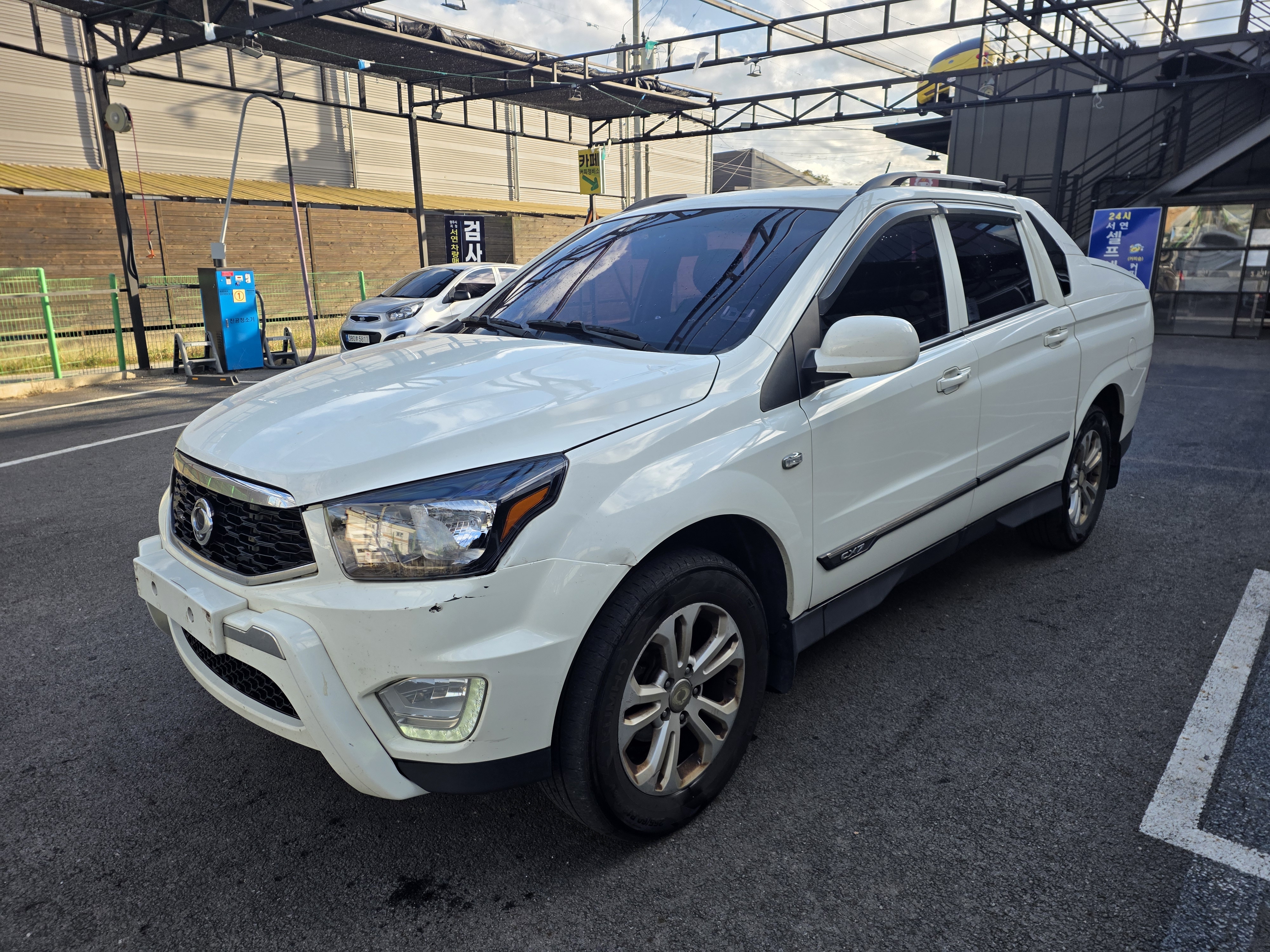 2017 KGM (Ssangyong) The New Korando Sports