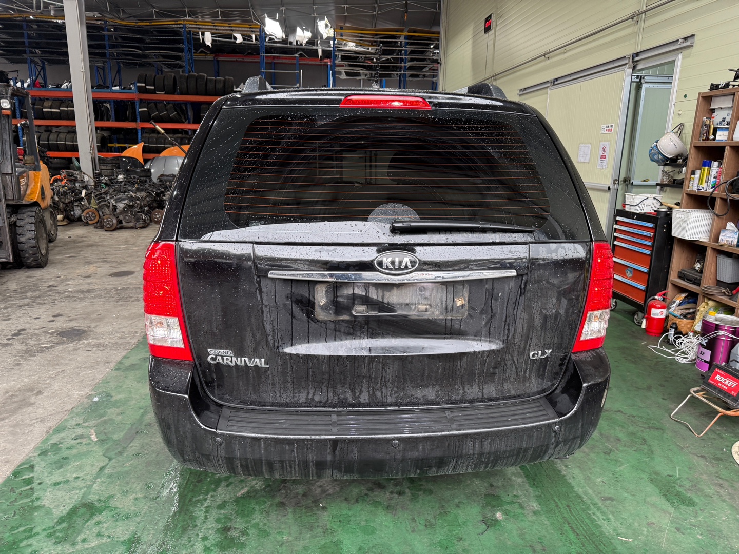 2011 Kia Carnival R