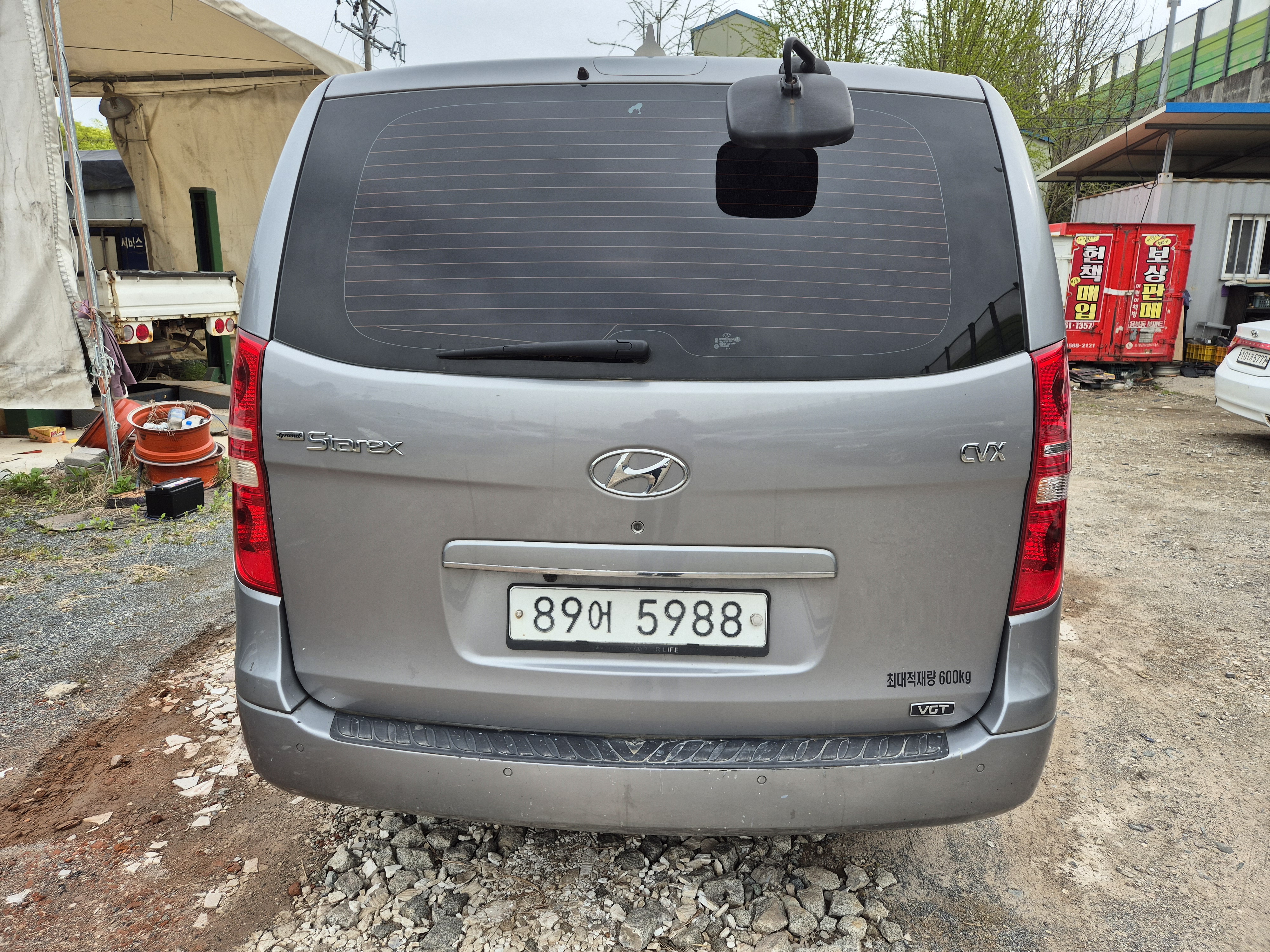 2012 Hyundai Grand Starex