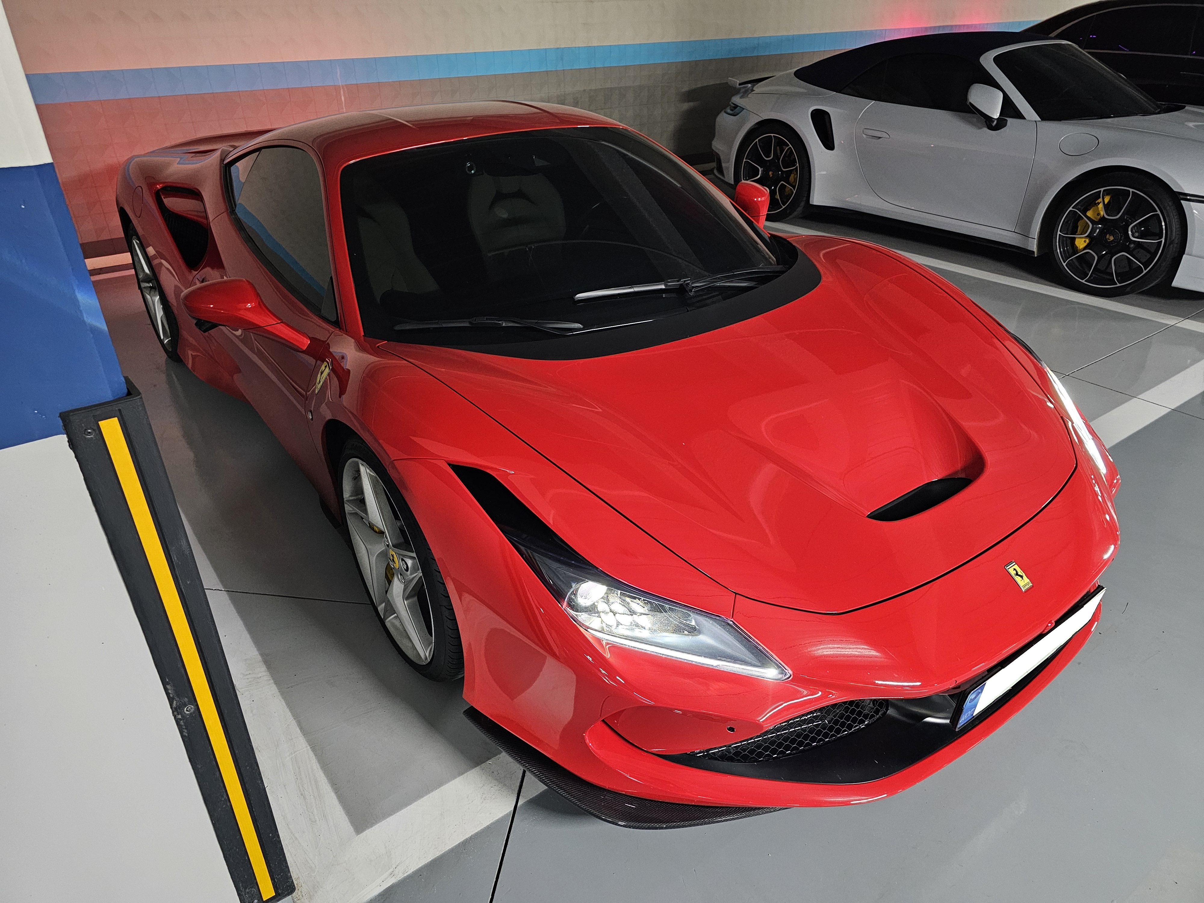 2021 Ferrari F8