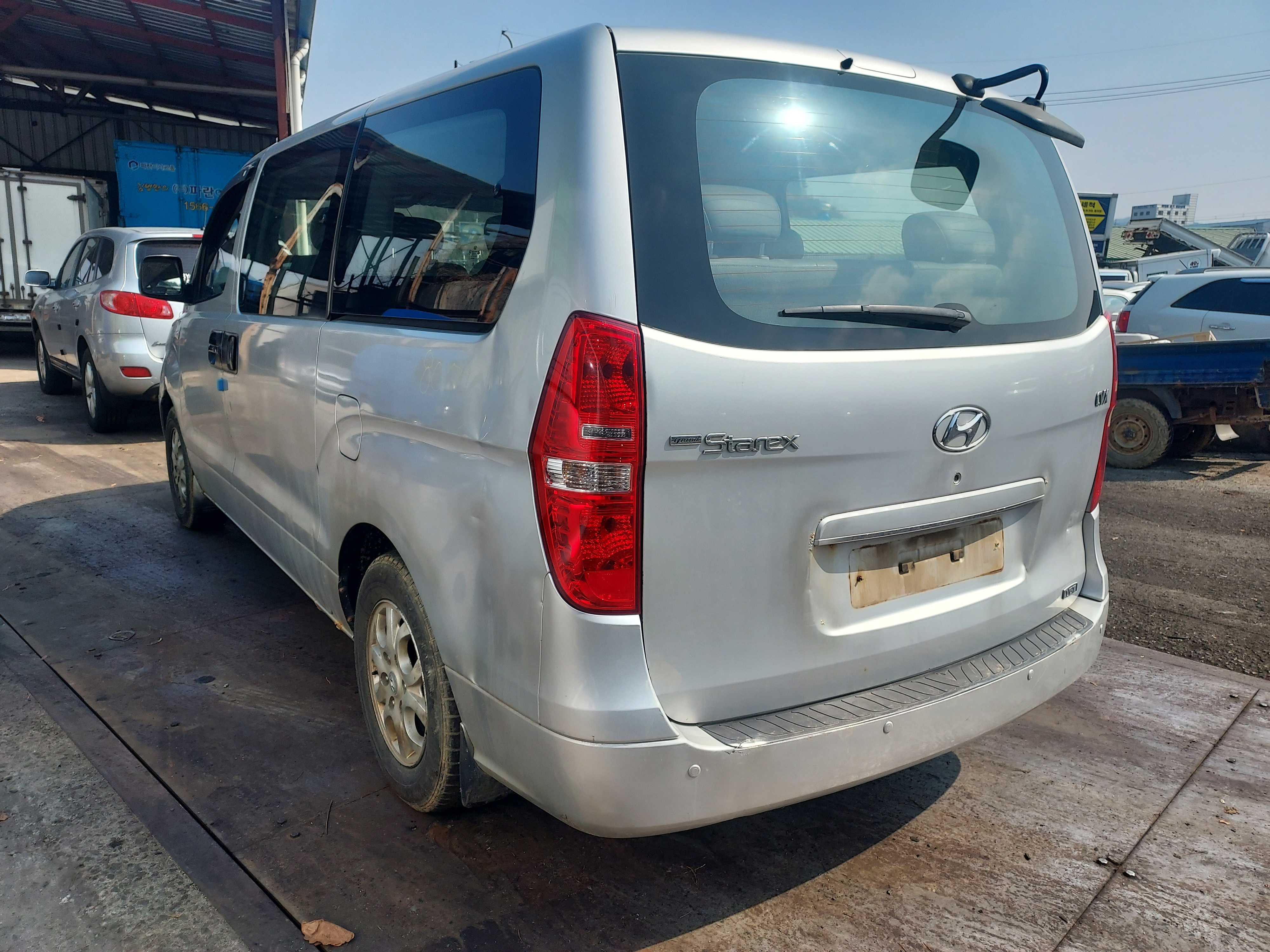 2010 Hyundai Grand Starex