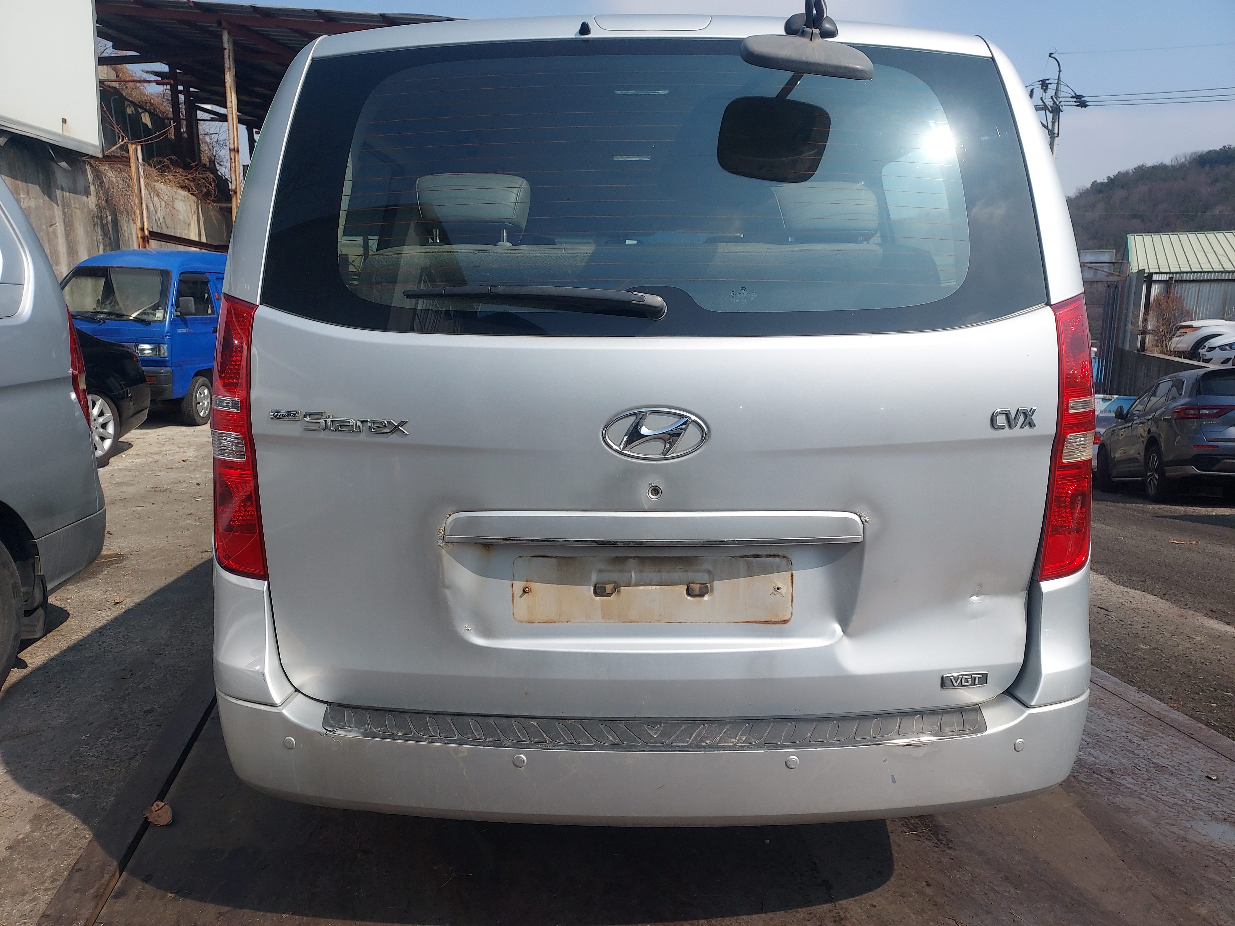 2010 Hyundai Grand Starex